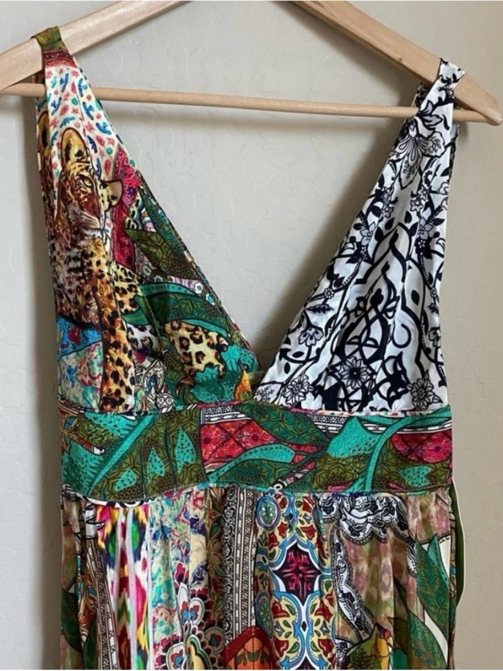 FARM Rio Multicolor Printed Maxi Dress with Deep V - Picture 3 of 4
